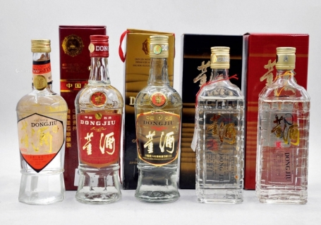 松原回收红董褐董白董3款90年代的老董酒分别多少钱一瓶，各自介绍与特点分析